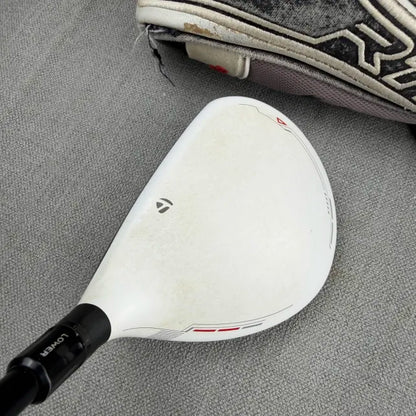 Taylormade R11 Fairway 3 Wood - Regular Flex / 15.5 Degree