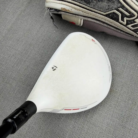 Taylormade R11 Fairway 3 Wood - Regular Flex / 15.5 Degree