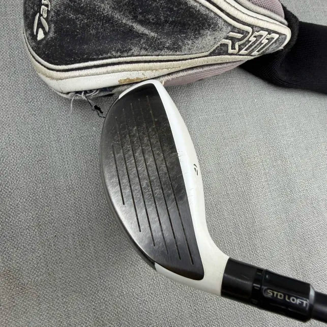 Taylormade R11 Fairway 3 Wood - Regular Flex / 15.5 Degree