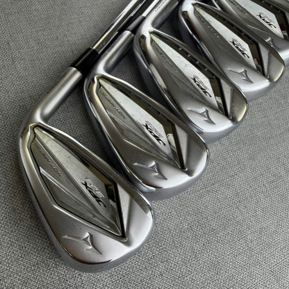 Mizuno JPX923 Hot Metal Irons - Regular  Flex / 5-PW