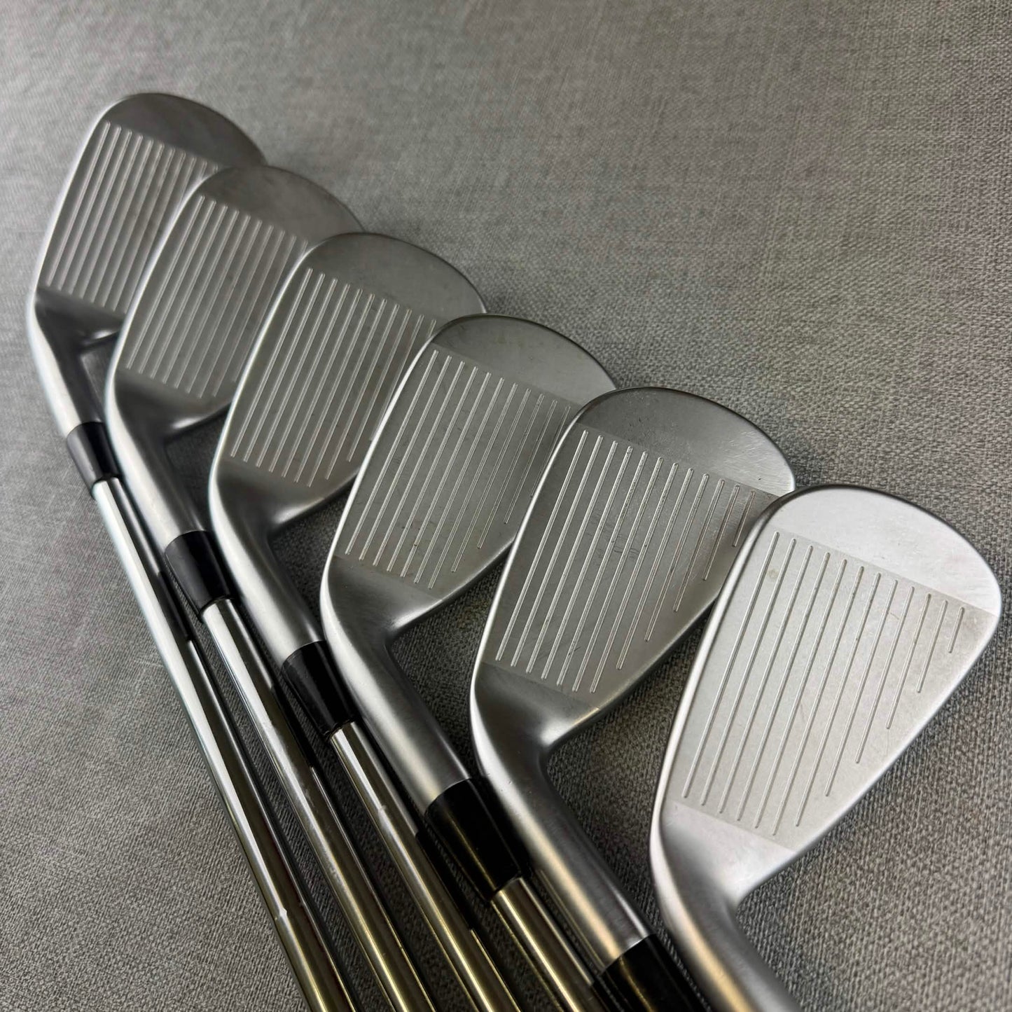 Mizuno JPX923 Hot Metal Irons - Regular  Flex / 5-PW