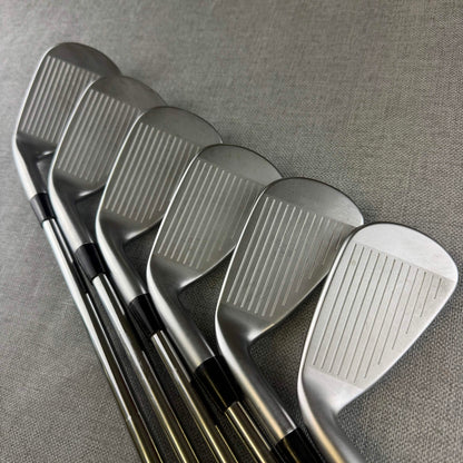 Mizuno JPX923 Hot Metal Irons - Regular  Flex / 5-PW