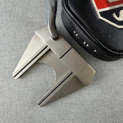 Odyssey White Hot Pro Putter - 33 Inches / Pistol 1.0 Grip