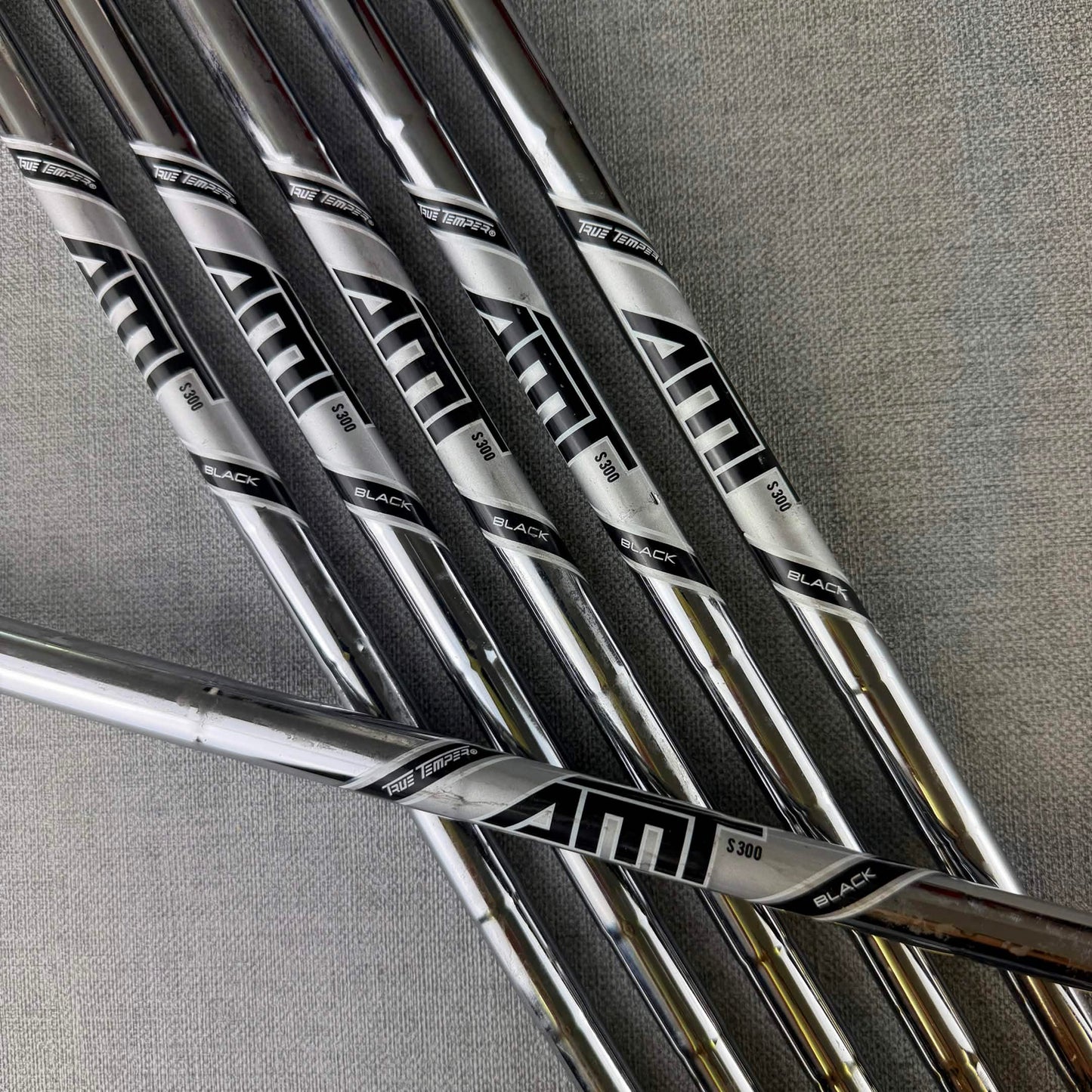 Titleist T200 Forged Irons - Stiff Flex / 5-PW