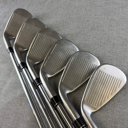 Taylormade M4 Irons - Regular  Flex / 5-PW
