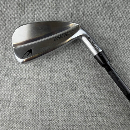 Benross RS Utility Hybrid - Stiff Flex / 20 Degree