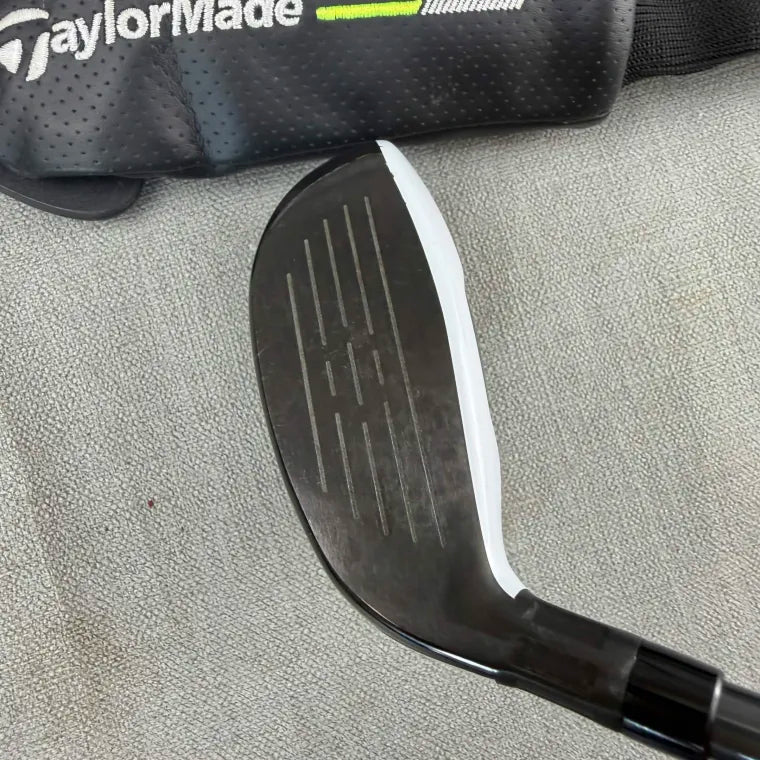 Taylormade M2 4 Hybrid - Regular Flex / 22 Degree