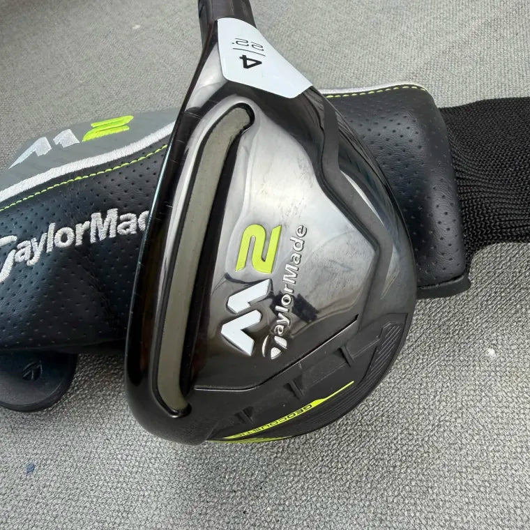 Taylormade M2 4 Hybrid - Regular Flex / 22 Degree