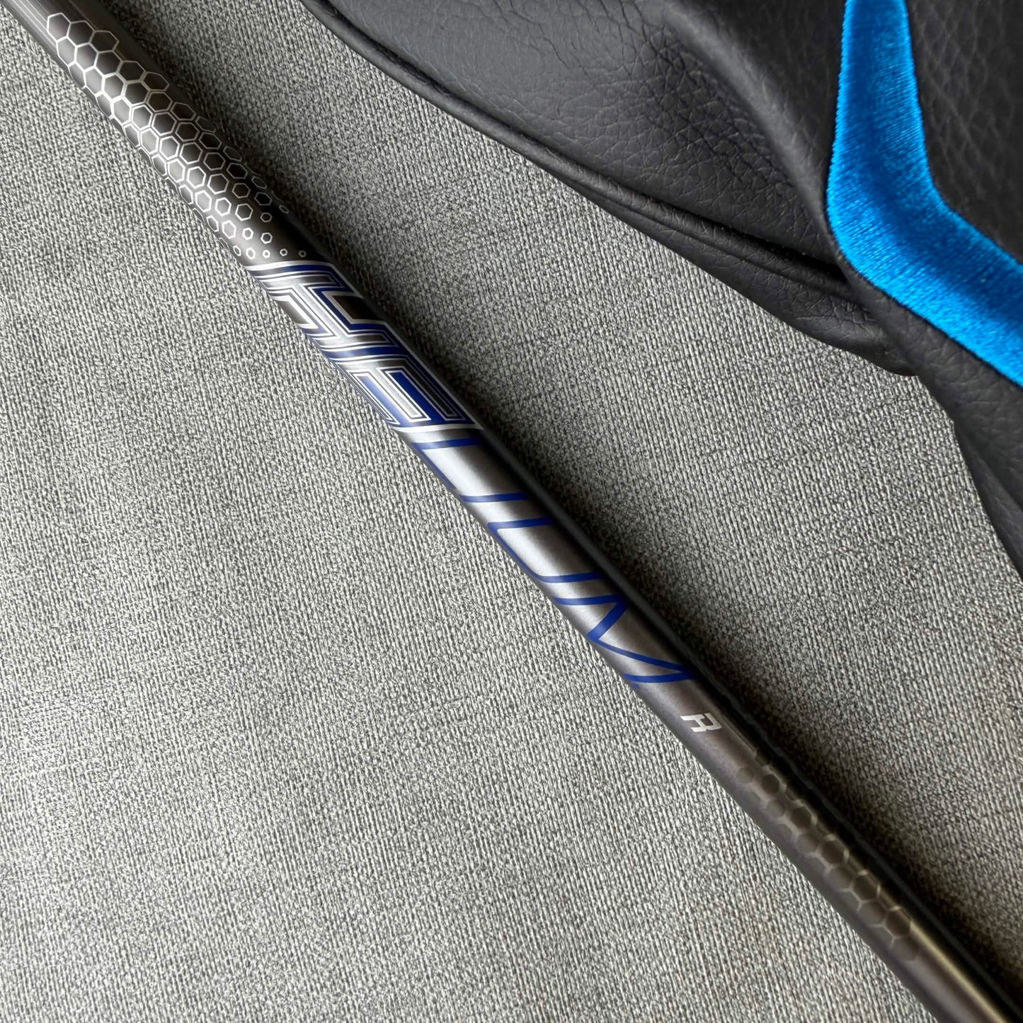 Wilson D7 XS Driver - Regular  Flex 60g / 10.5 Degree