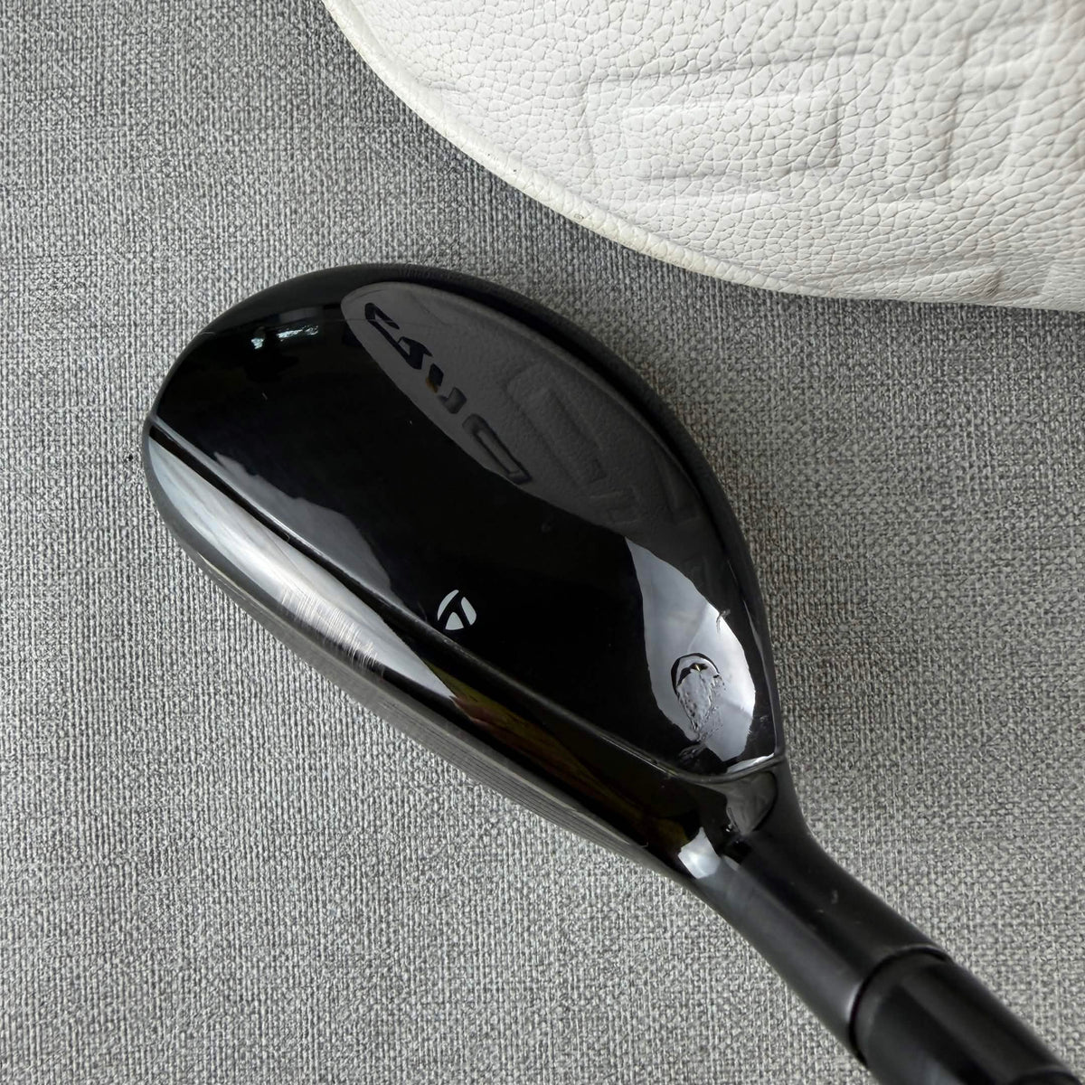 Taylormade  Qi10 Rescue Hybrid - Stiff Flex / 19 Degree