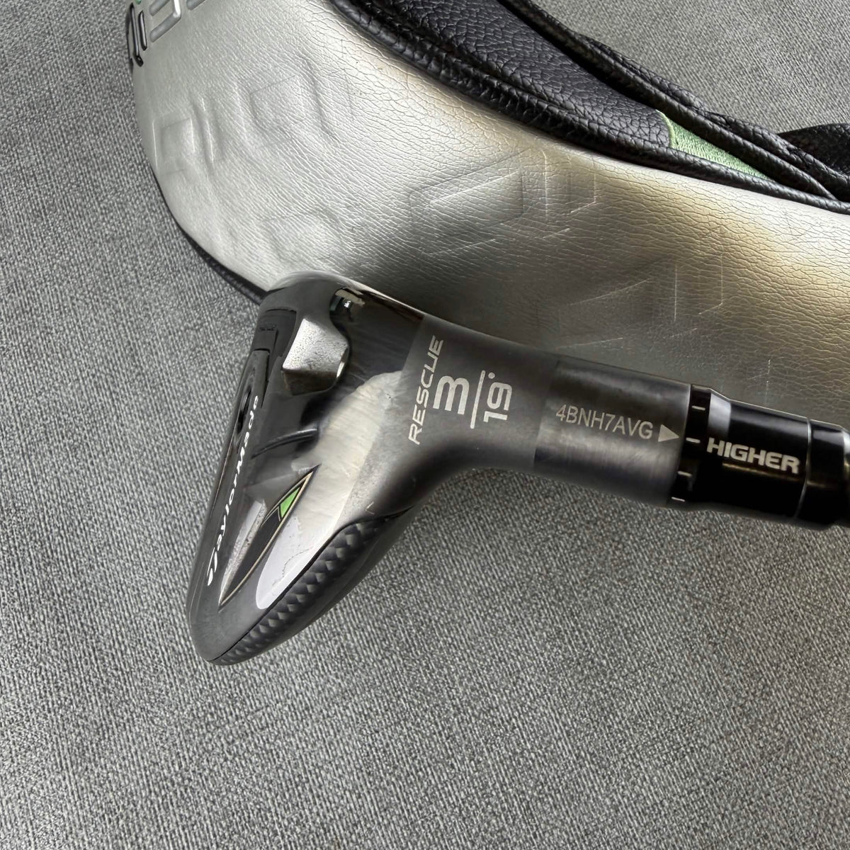 Taylormade  Qi35  Hybrid - Stiff Flex / 19 Degree