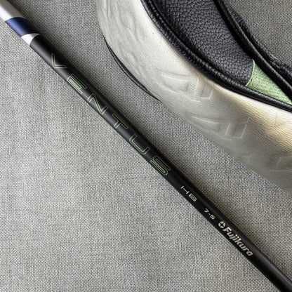 Taylormade  Qi35  Hybrid - Stiff Flex / 19 Degree