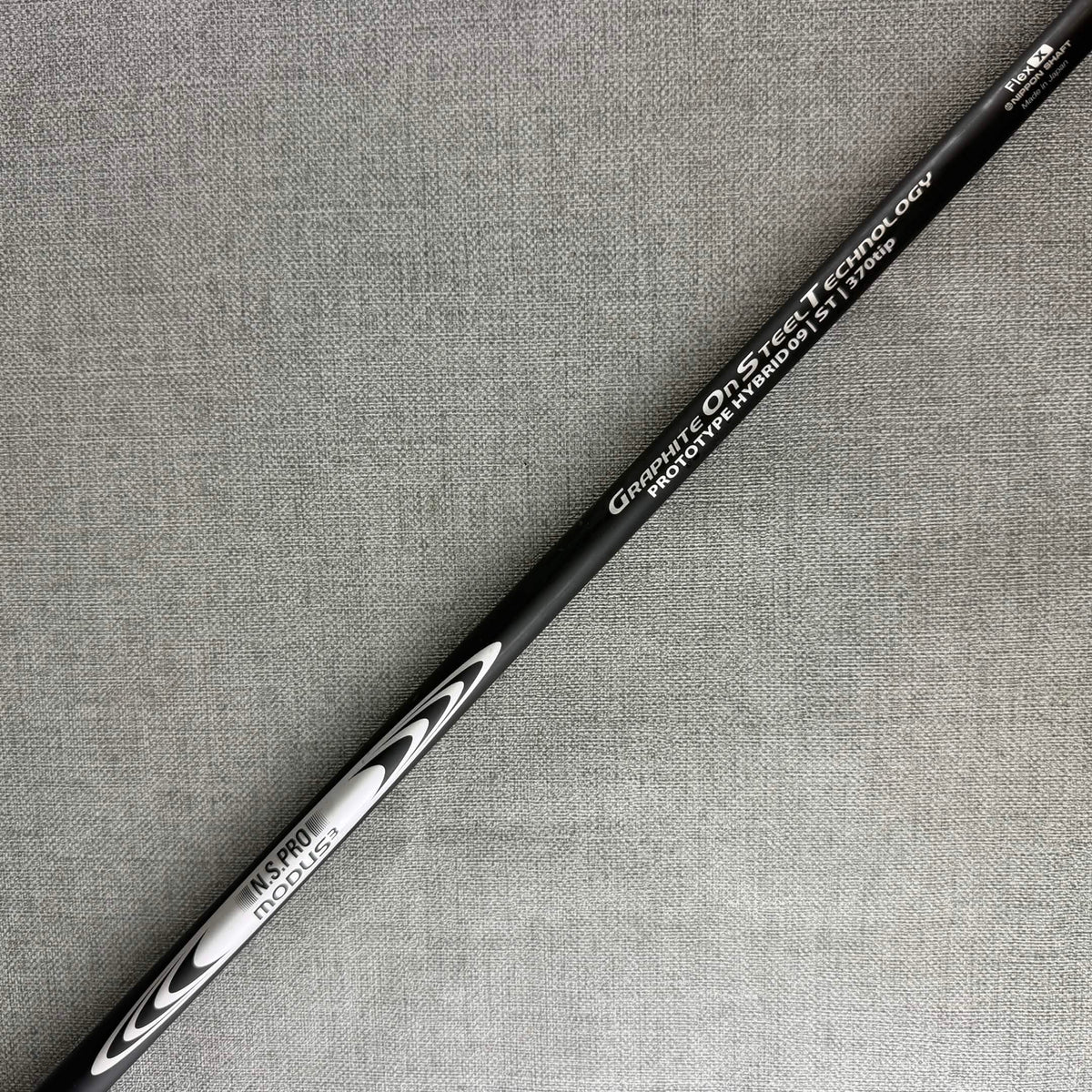 Wilson Staff Model UT - Extra Stiff Flex / 18 Degree