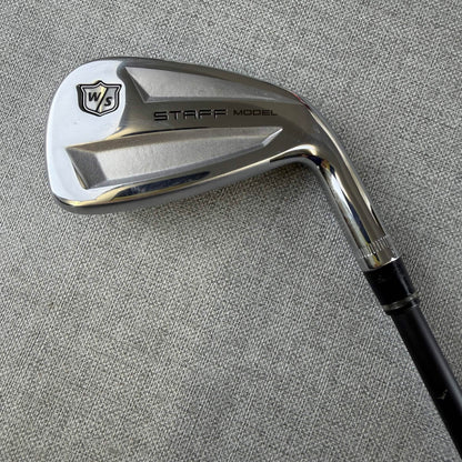 Wilson Staff Model Hybrid - Extra Stiff  Flex / 18 Degree