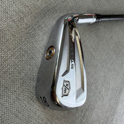 Wilson Staff Model Hybrid - Extra Stiff  Flex / 18 Degree