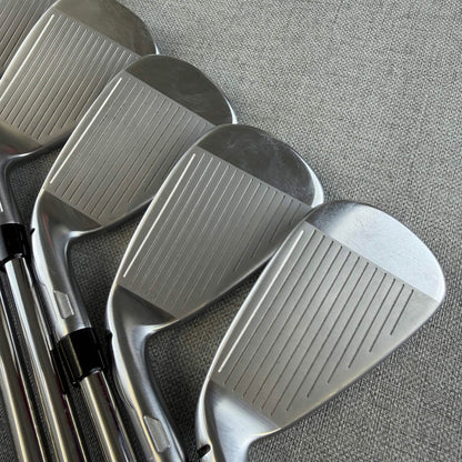 Taylormade Qi Irons - Regular Flex / 5-SW