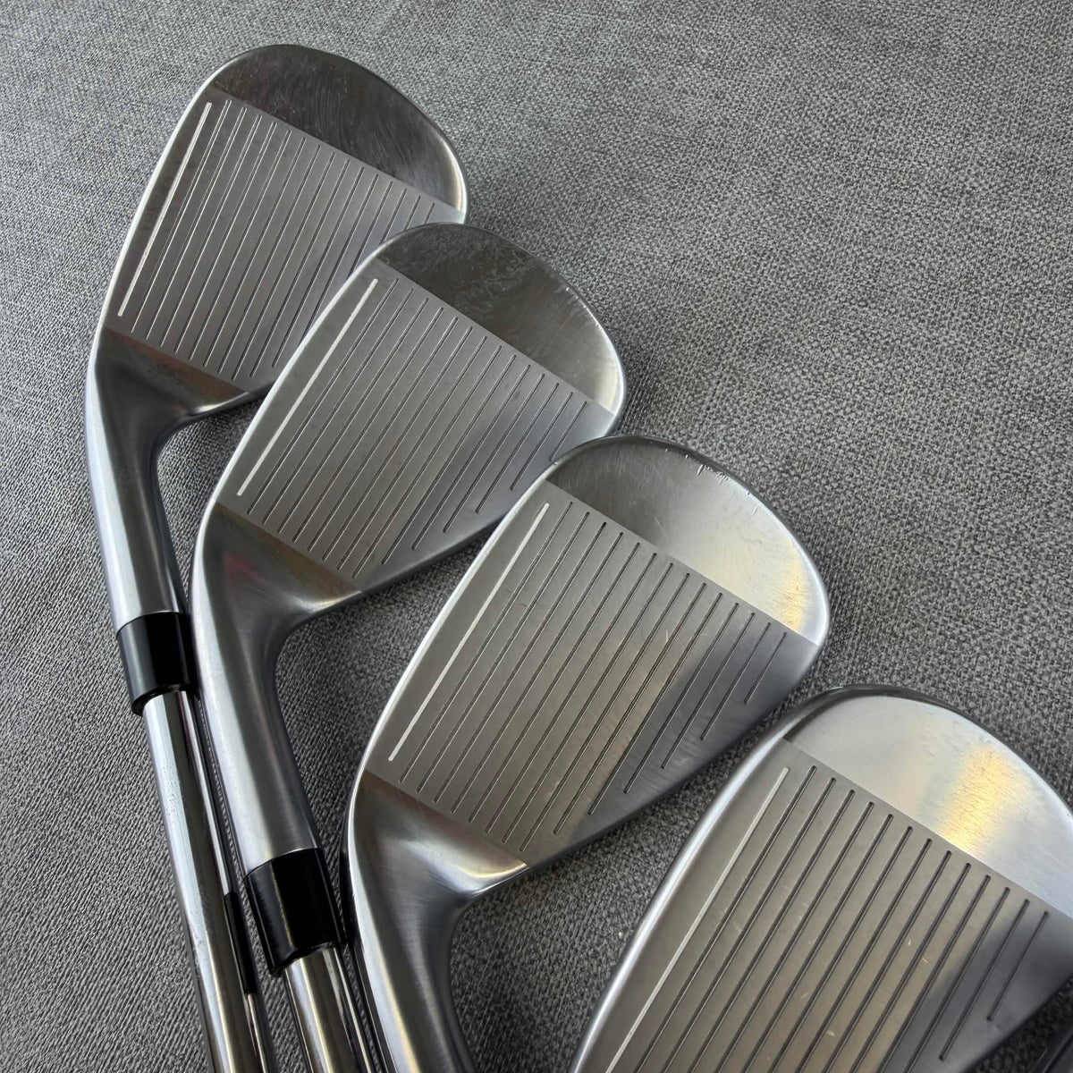 Taylormade Qi Irons - Regular Flex / 5-SW