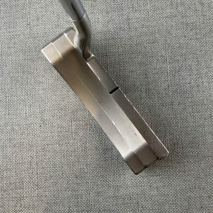 Nike Method Model 002 Precision Milled 303 Putter - 33.5 Inches / Nike Method Grip