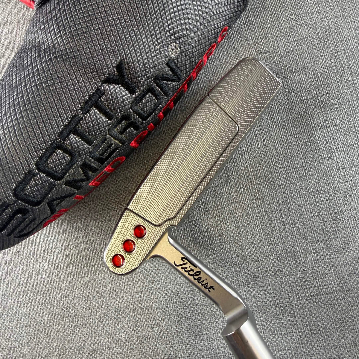 Scotty Cameron Select Newport Putter - 33.5 Inches / Super Stroke Traxion Grip