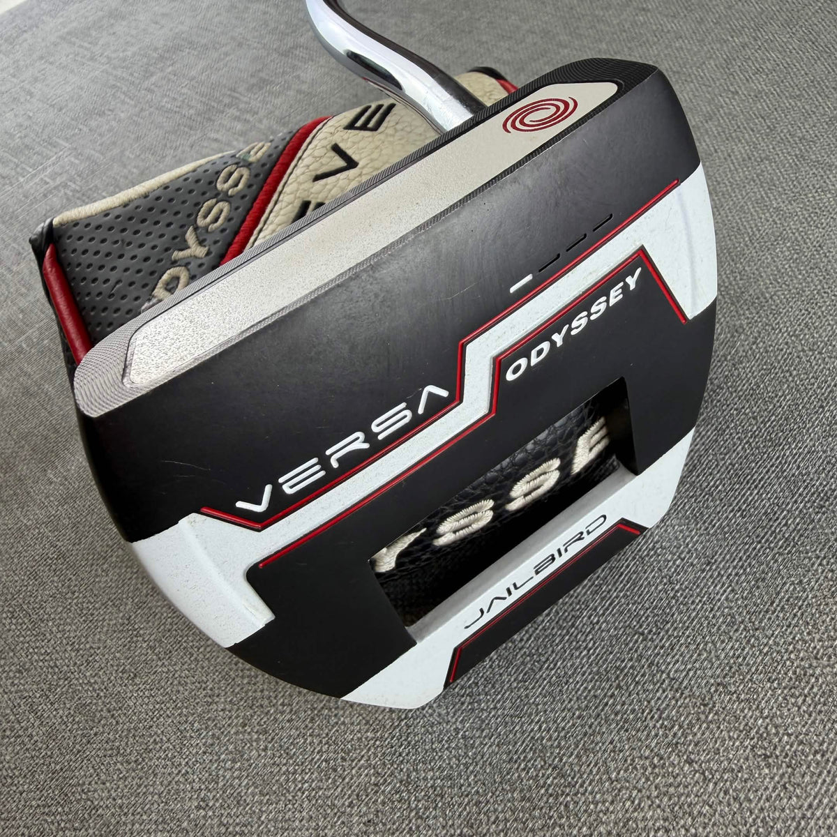 Odyssey Versa Jailbird Putter - 34 Inches / Super Stroke Claw 1.0 Grip