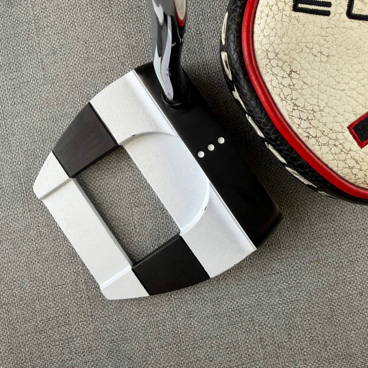Odyssey Versa Jailbird Putter - 34 Inches / Super Stroke Claw 1.0 Grip