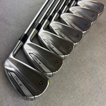 Taylormade  P790 Irons - Regular  Flex / 4-PW