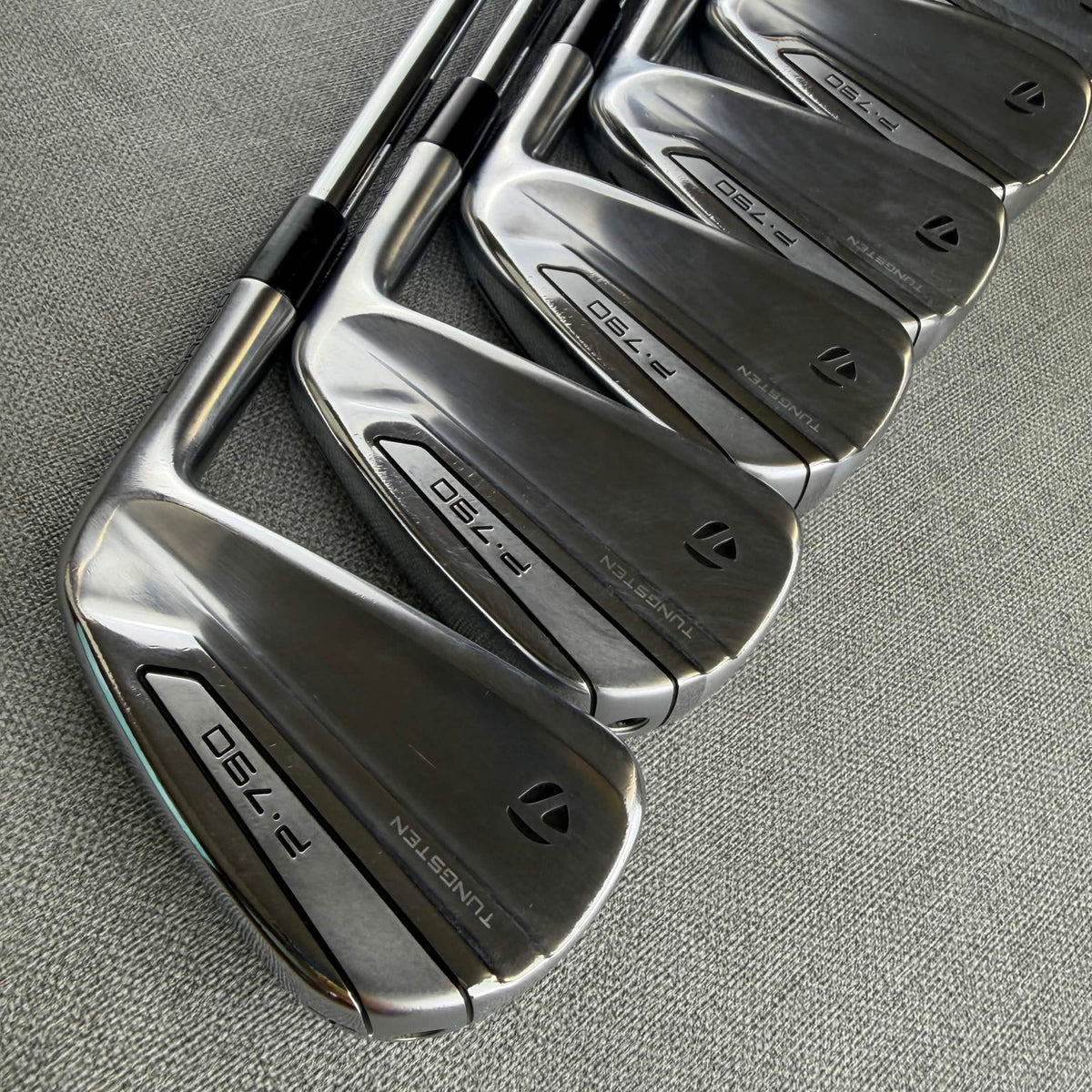 Taylormade  P790 Irons - Regular  Flex / 4-PW