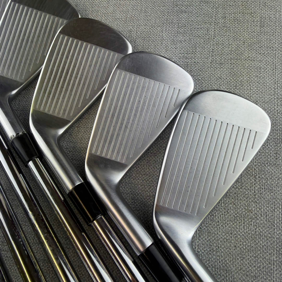 Taylormade  P790 Irons - Regular  Flex / 4-PW