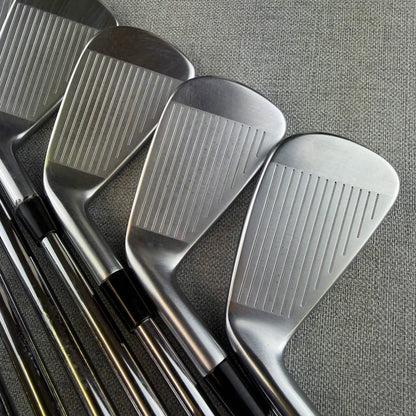 Taylormade  P790 Irons - Regular  Flex / 4-PW