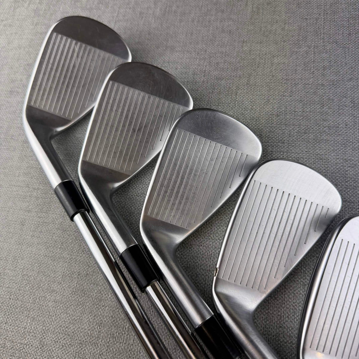 Taylormade  P790 Irons - Regular  Flex / 4-PW