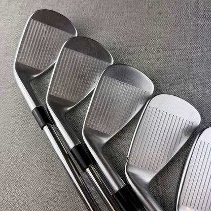 Taylormade  P790 Irons - Regular  Flex / 4-PW