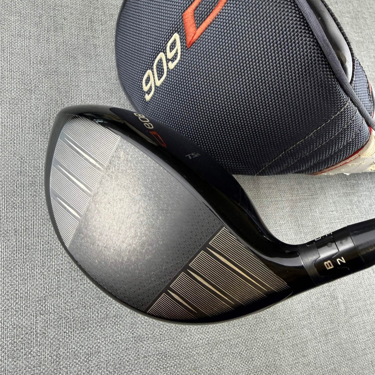 Titleist TSR 2 Driver - Regular Flex 50g / 10 Degree