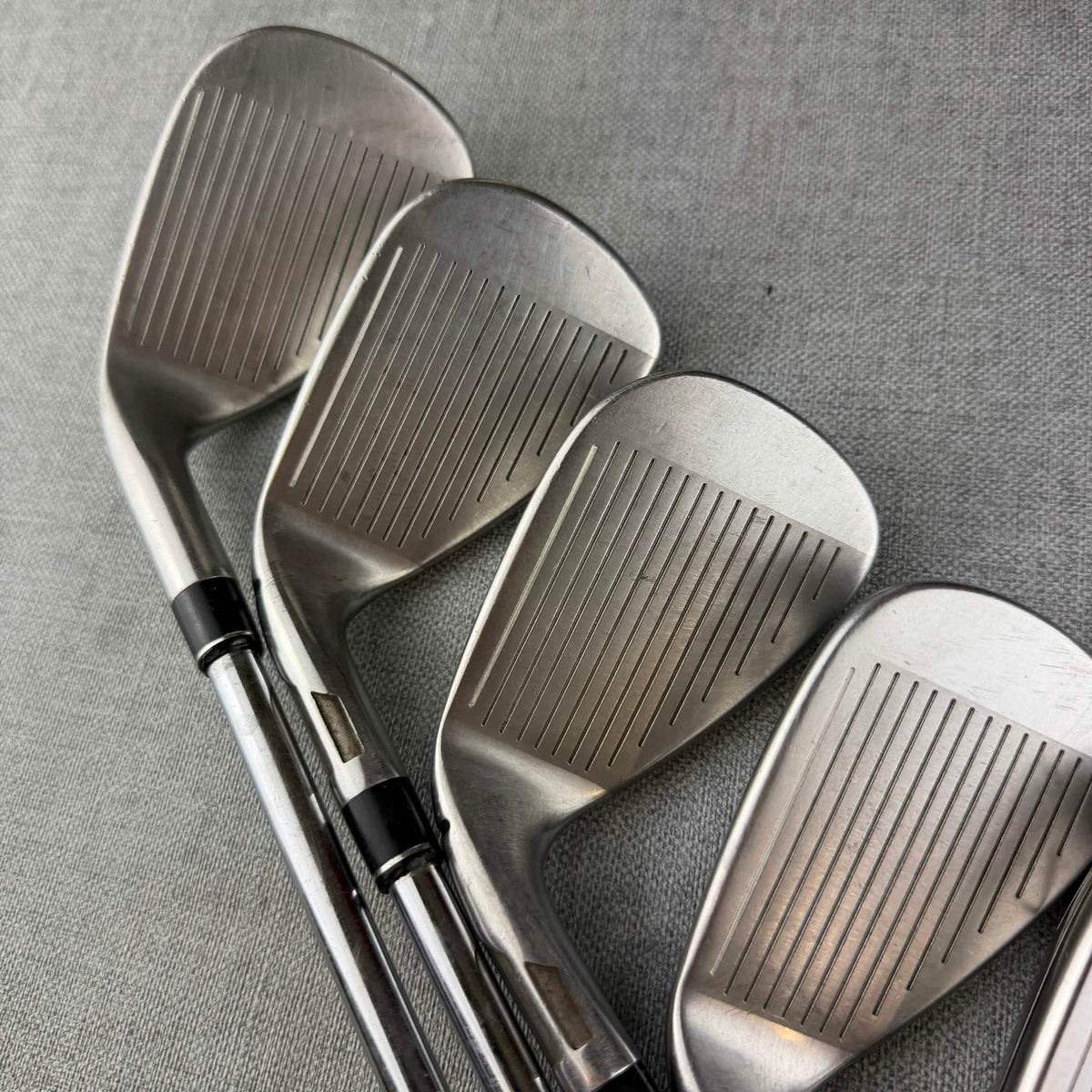 Taylormade  SIM2 MAX Irons - Regular  Flex / 5-SW