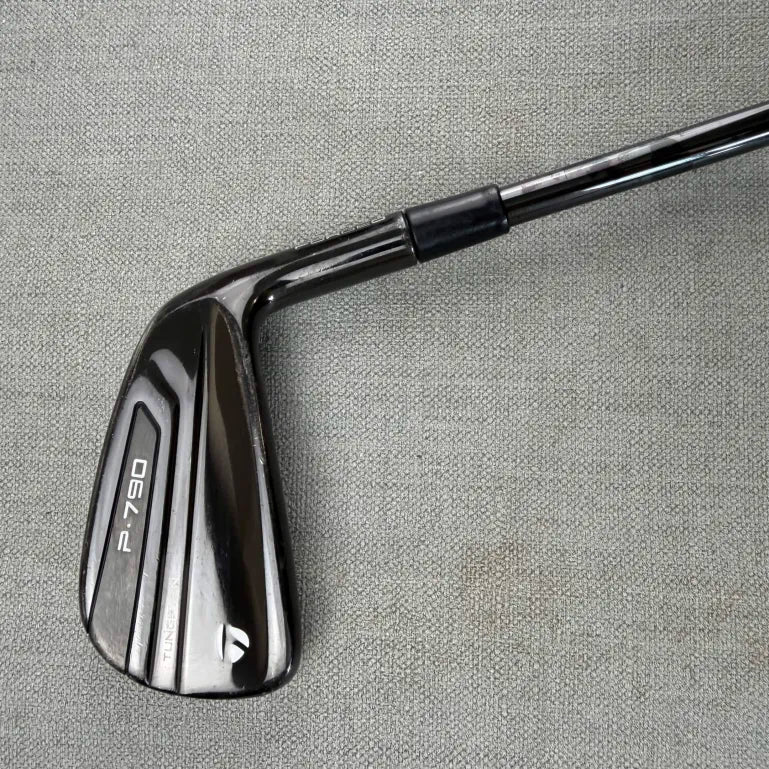 Taylormade P790 4 Black Iron - Stiff Flex / Phantom