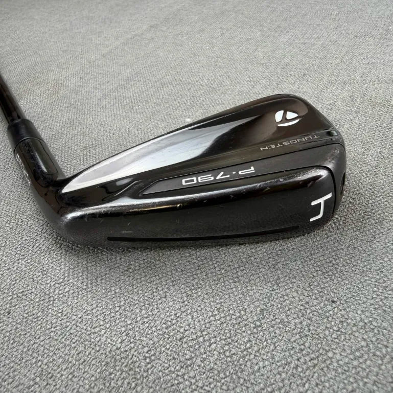 Taylormade P790 4 Black Iron - Stiff Flex / Phantom