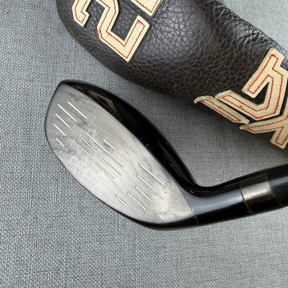 Eleven Black 3 Hybrid Hybrid - Regular Flex / 18 Degree