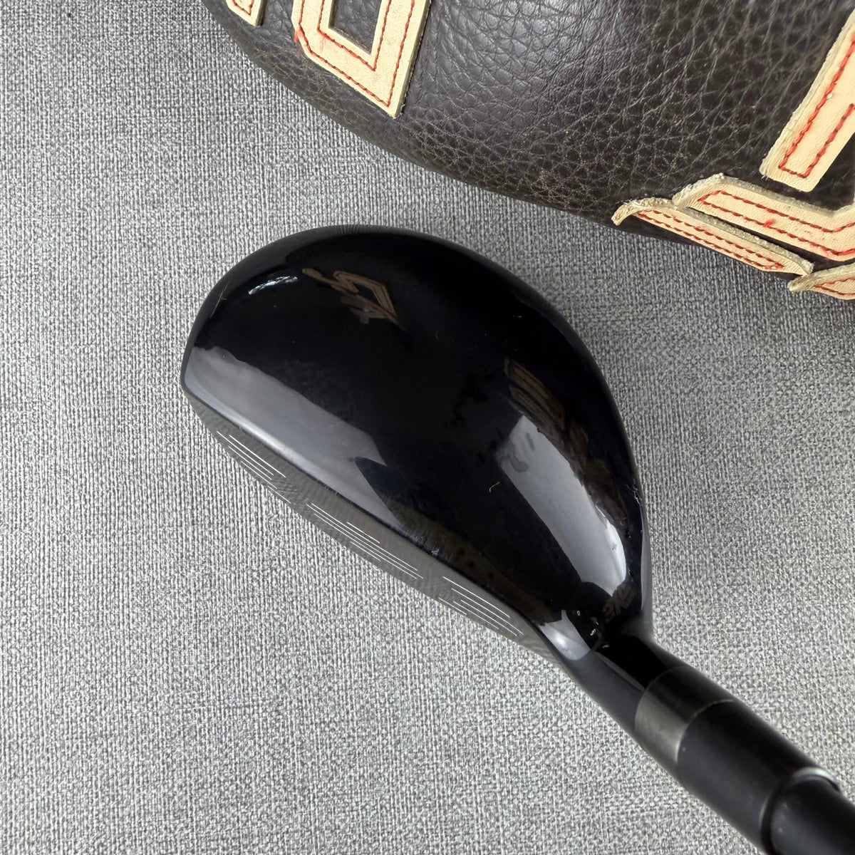 Eleven Black 3 Hybrid Hybrid - Regular Flex / 18 Degree
