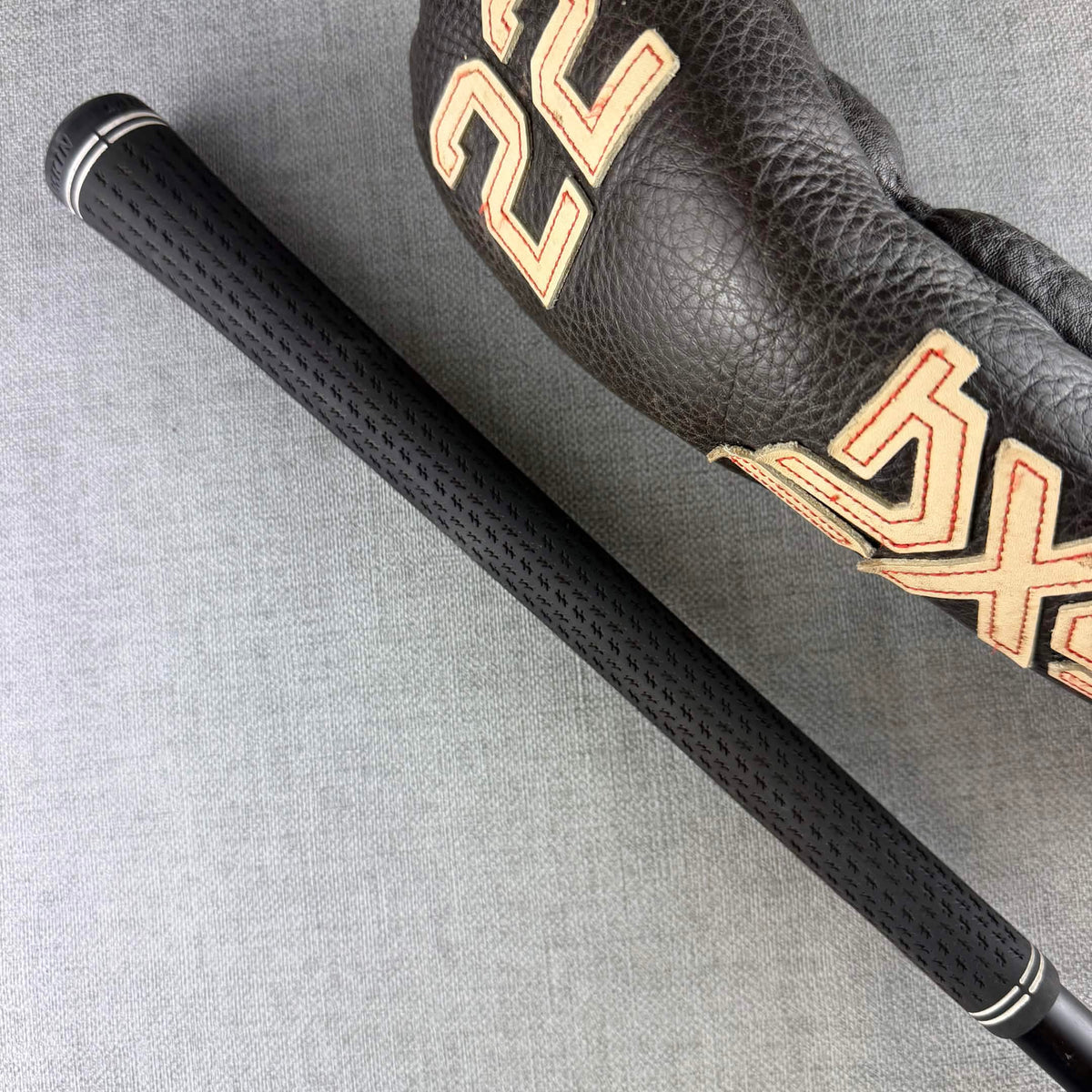 Eleven Black 3 Hybrid Hybrid - Regular Flex / 18 Degree