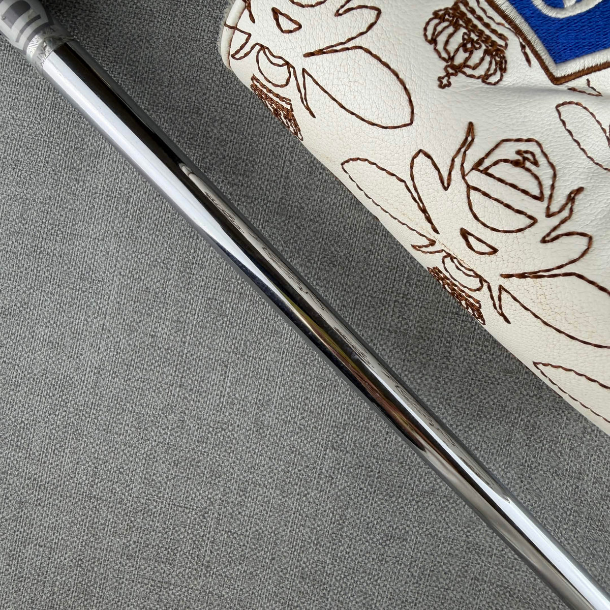 Bettinardi Queen B #6 Putter - 33 Inches / Lamkin Sink Fit Straight Grip