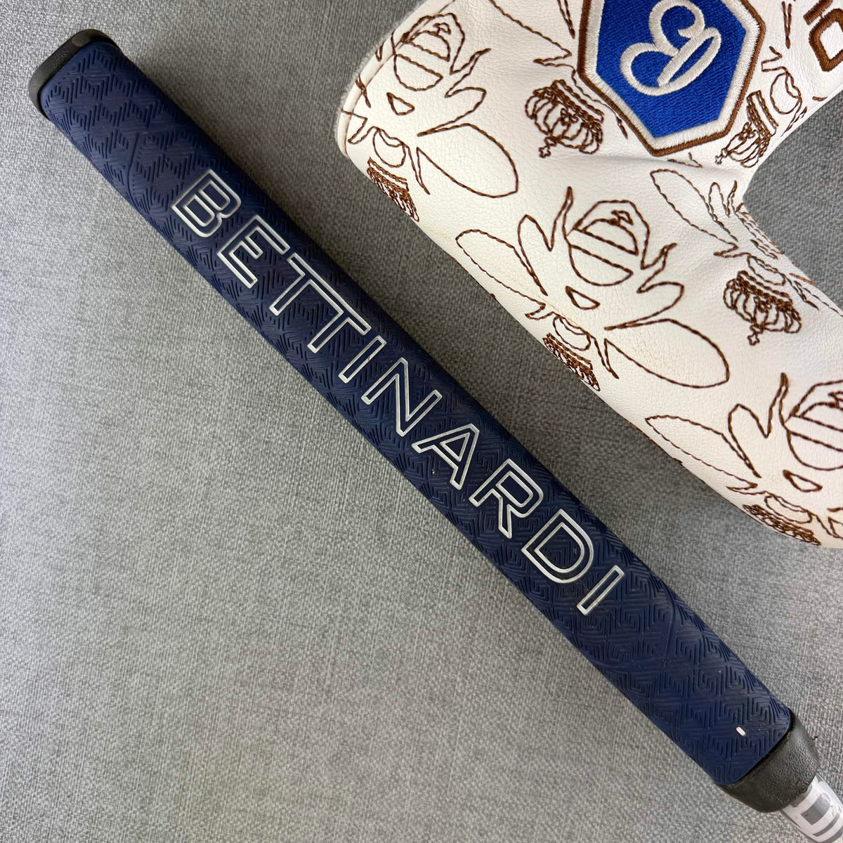 Bettinardi Queen B #6 Putter - 33 Inches / Lamkin Sink Fit Straight Grip