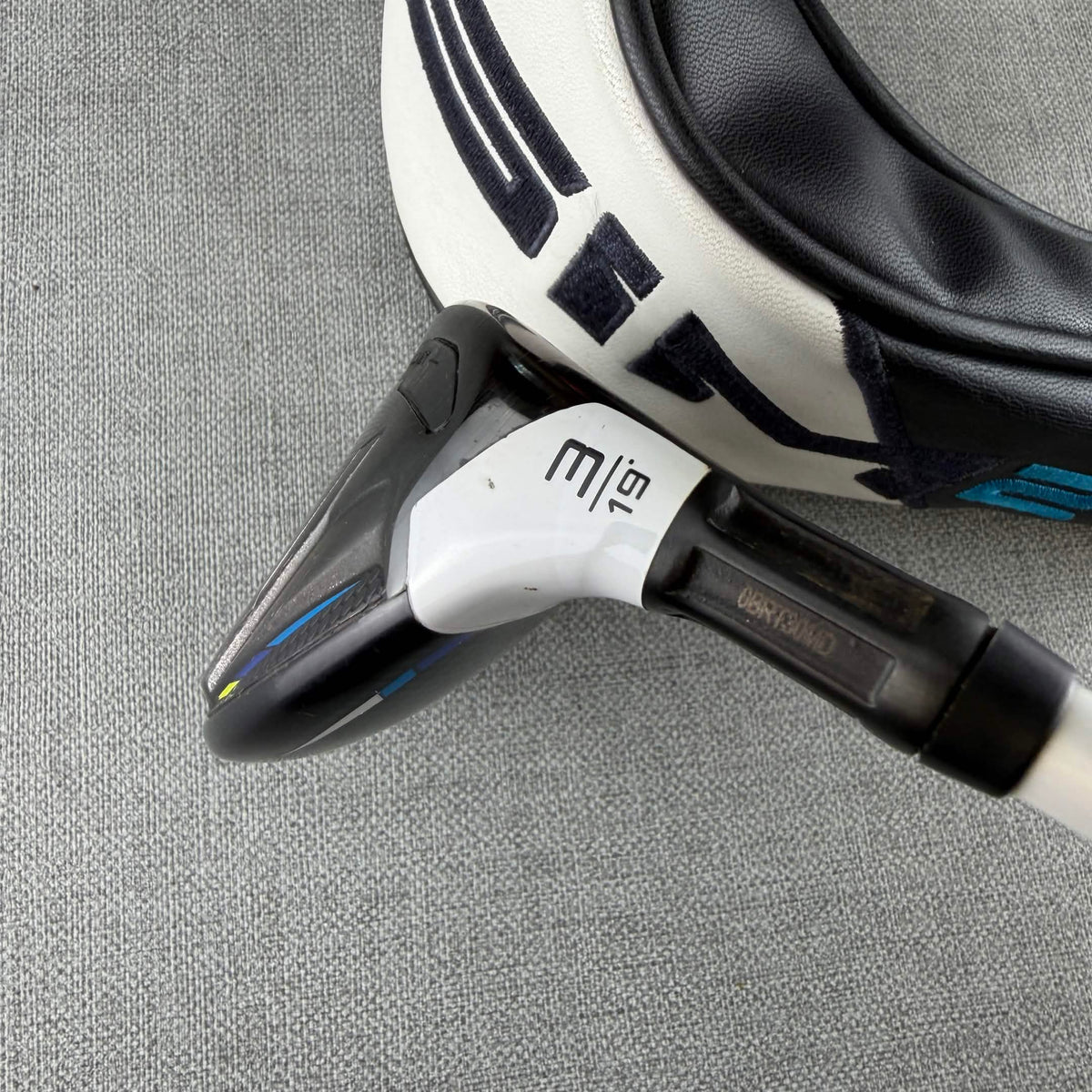 Ping SIM 2 MAX Hybrid - Extra Stiff Flex / 19 Degree