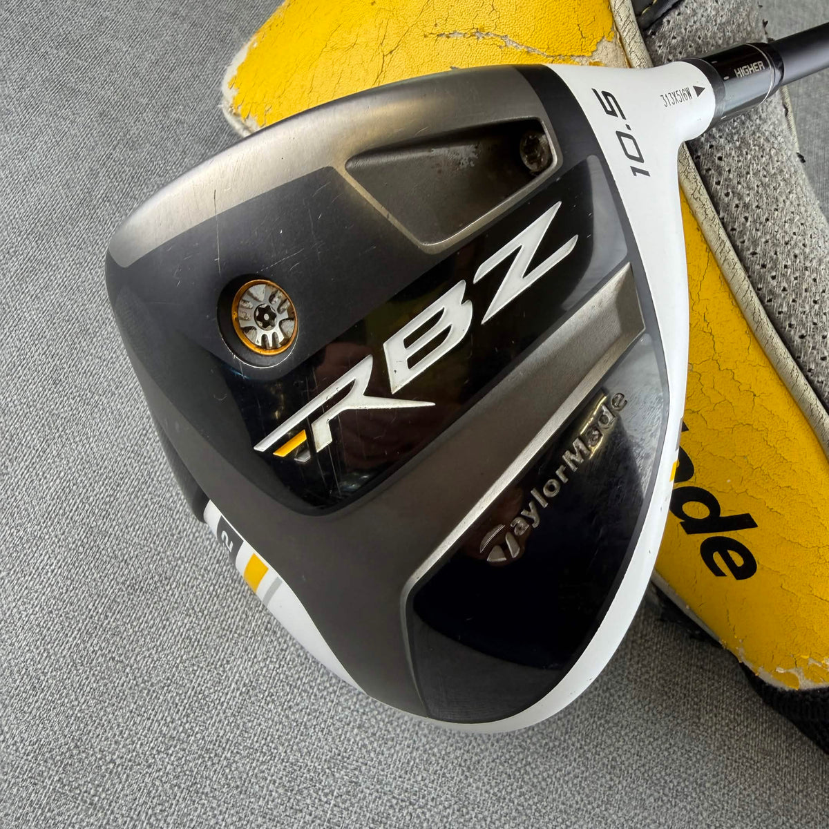 Taylormade  RBZ Driver - Regular Flex 50g / 10.5 Degree