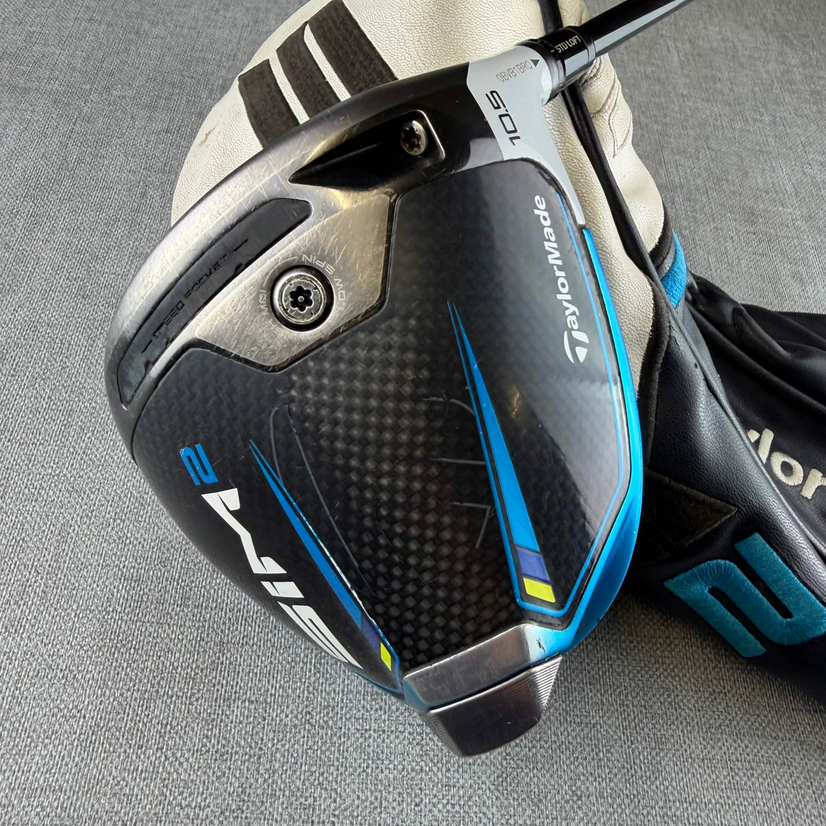 Taylormade SIM2 Driver - Extra Stiff Flex 70g / 10.5 Degree