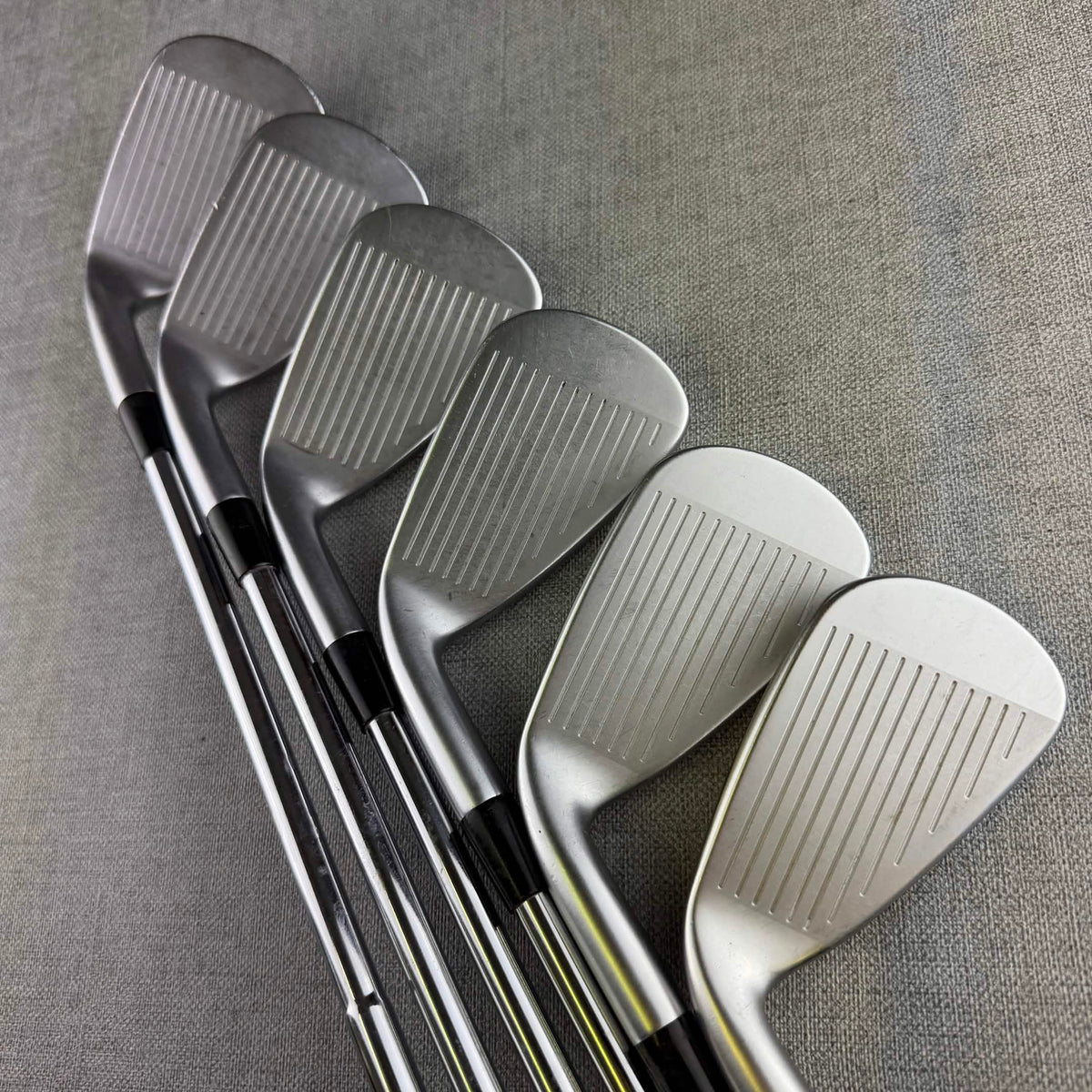 Mizuno JPX Hot Metal 925 Irons - Regular  Flex / 5-PW