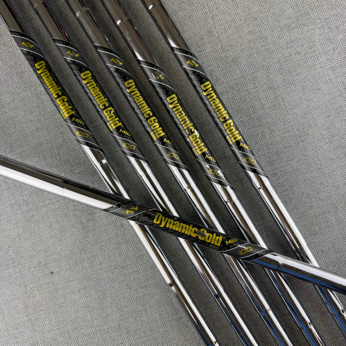 Mizuno JPX Hot Metal 925 Irons - Regular  Flex / 5-PW