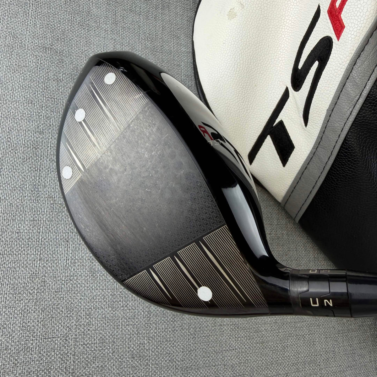 Titleist TSR2 Driver - Regular Flex 50g / 10 Degree