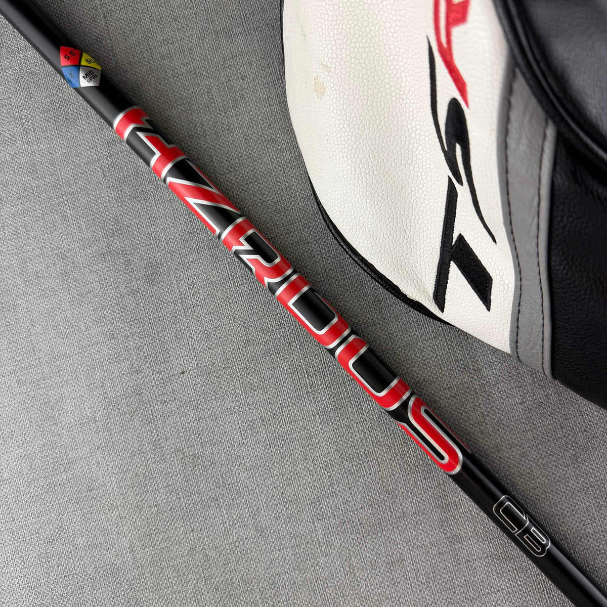 Titleist TSR2 Driver - Regular Flex 50g / 10 Degree