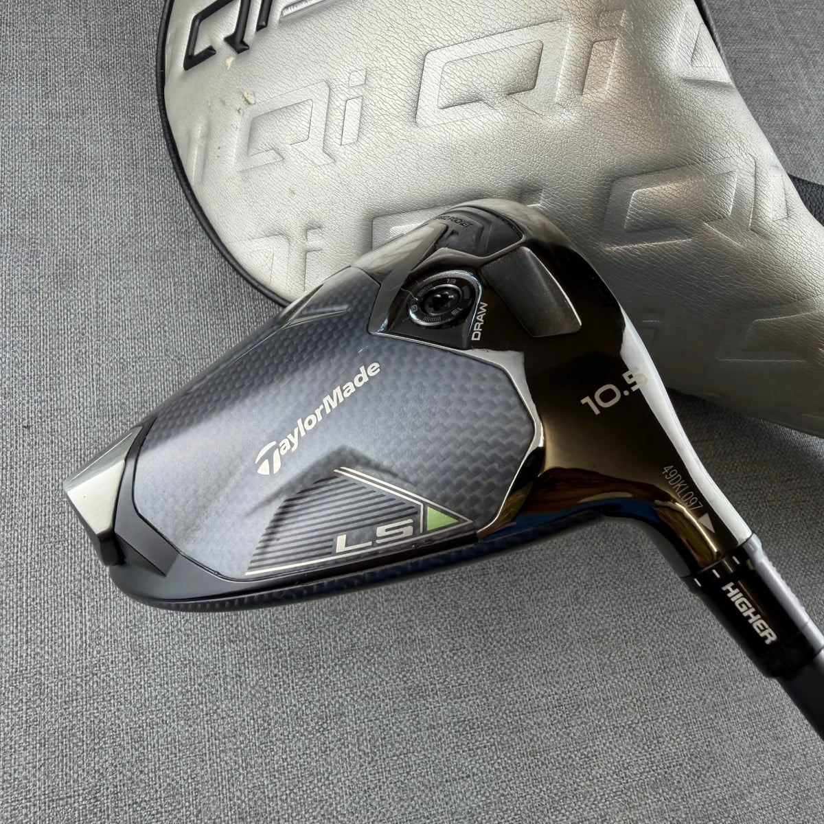 Taylormade Qi35 Driver - Stiff Flex 60g / 10.5 Degree