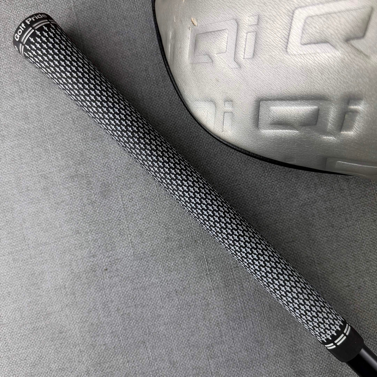 Taylormade Qi35 Driver - Stiff Flex 60g / 10.5 Degree