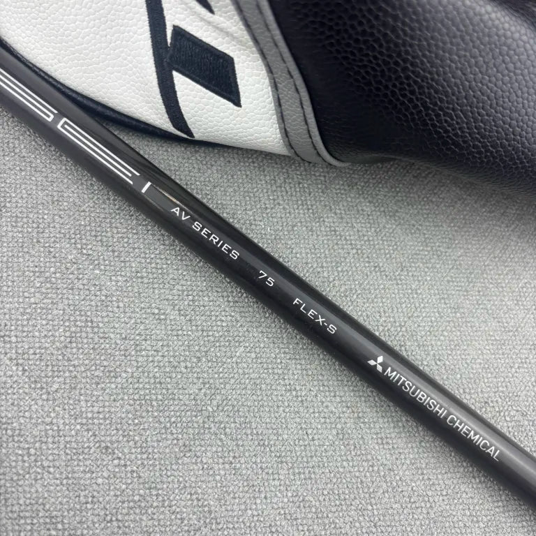 Titleist Tsr2 5 Wood - 18 Degrees / Stiff Flex